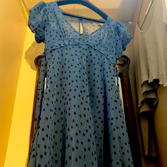 Purchased for a wedding. - Picture 4 of 4